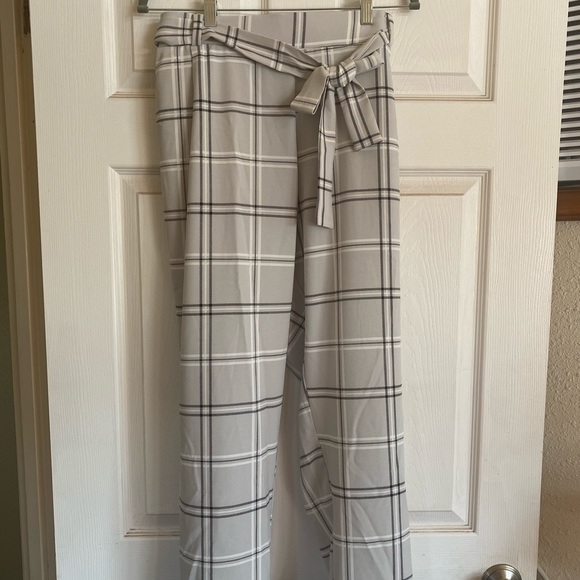 torrid Pants - LIGHT GREY PLAID CREPE SELF TIE TAPERED PANT